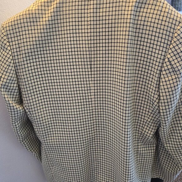 tailored suit jacket - Picture 3 of 3